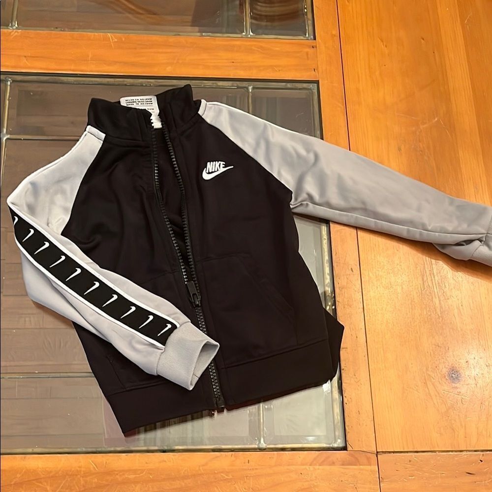 Nike Black and Gray Sports Jacket